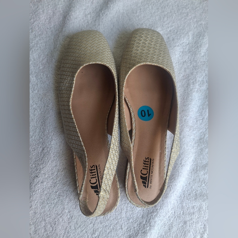 Cliffs by WHITE MOUNTAIN Beige Slingback Flats